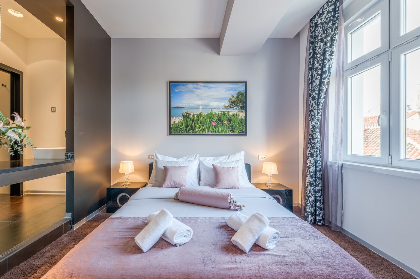 Starlight-Luxury-Rooms-Room-7