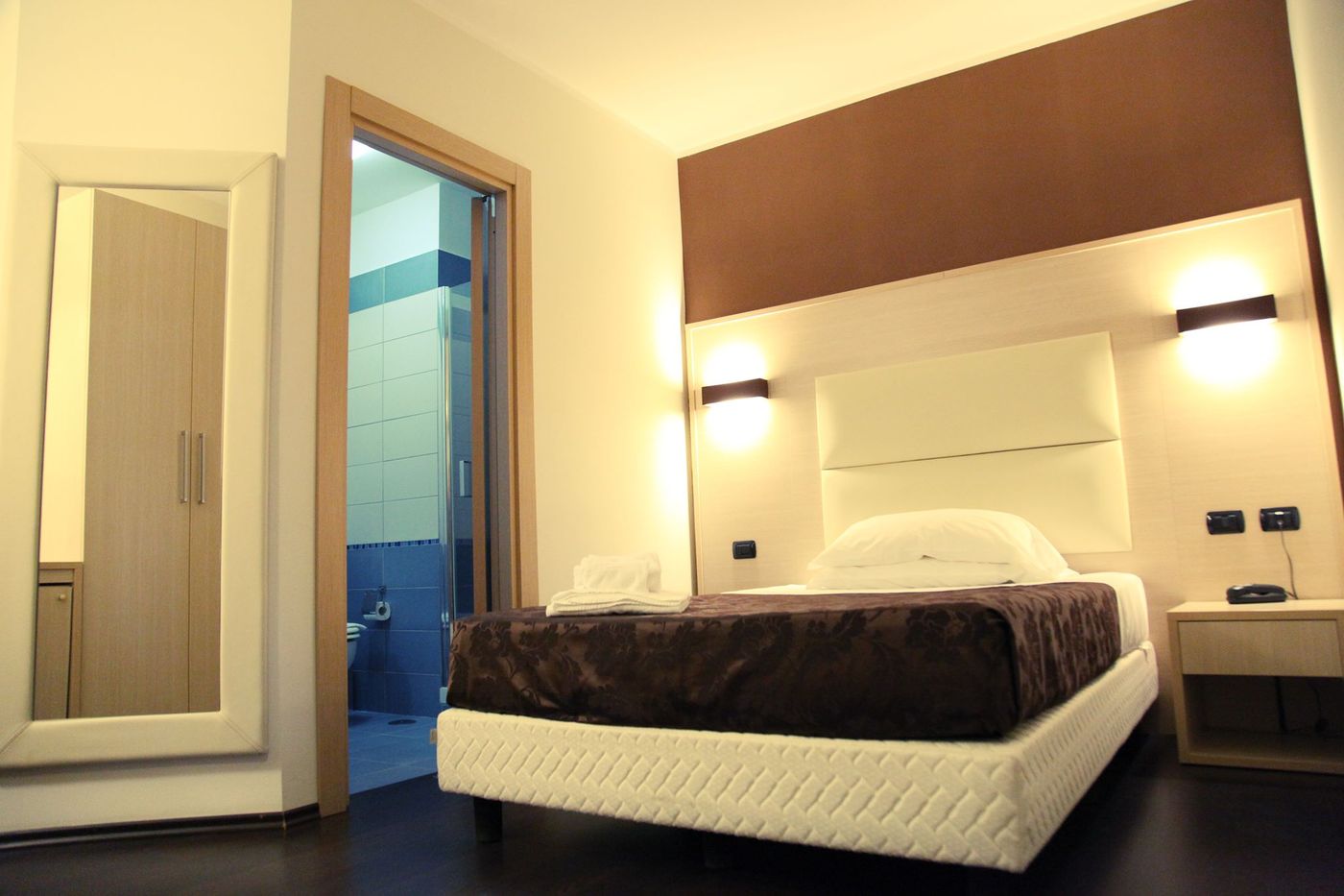Hotel Sogni D'Oro Airport-Italy-LAMEZIA TERME-Room-8