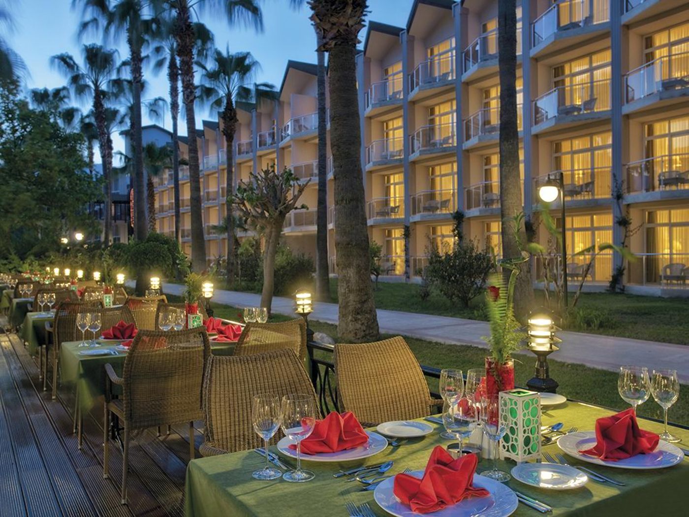 Alva-Donna-World-Palace-Hotel-Restaurant-13