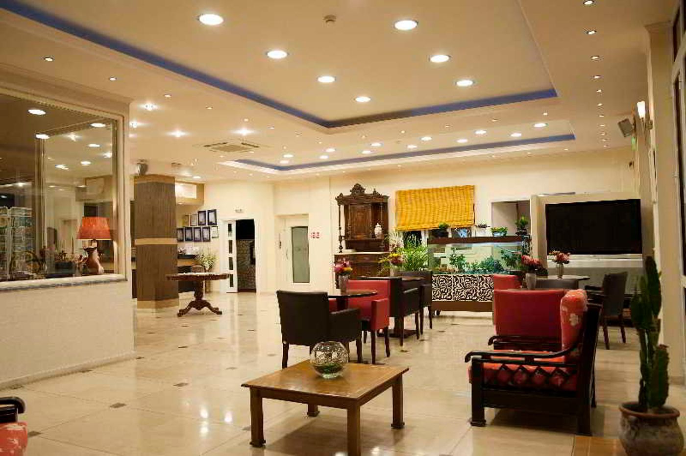 Coral-Beach-Lobby-38