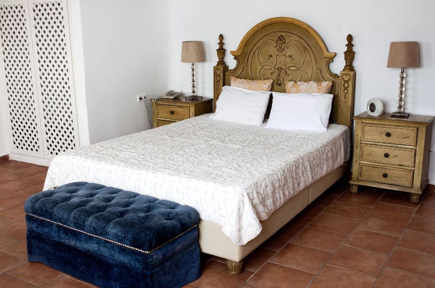 Suites-of-the-Gods-Cave-Spa-Room-31