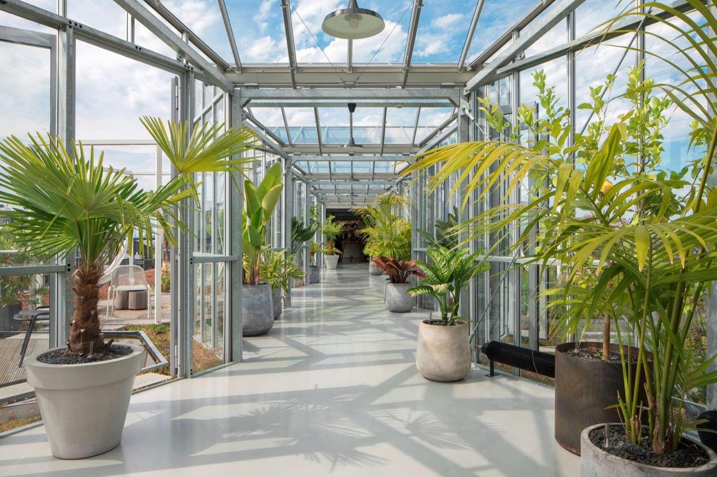 Zoku-Amsterdam-Bar-11