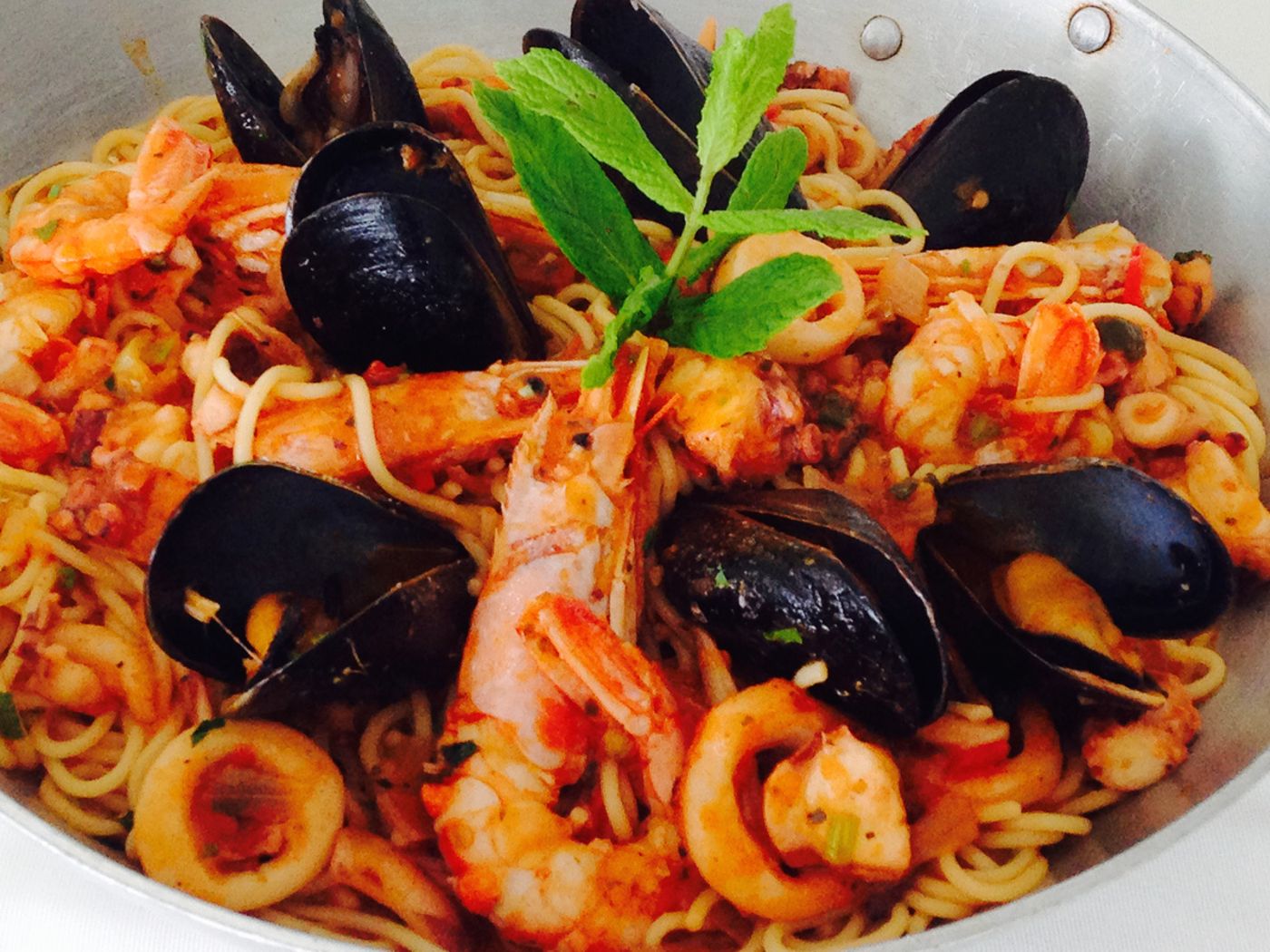 White-Suites-Restaurant-30