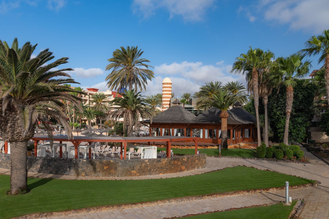 Elba-Carlota-Beach-Hotel-Pool-8