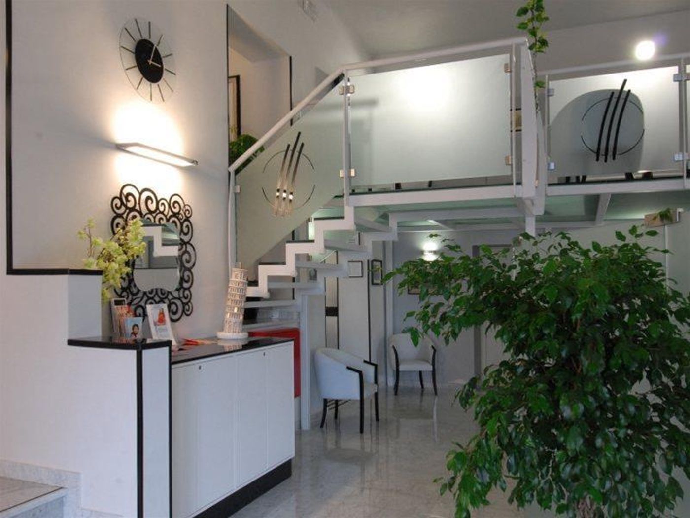 La Torre-Italy-PISA -Lobby-5