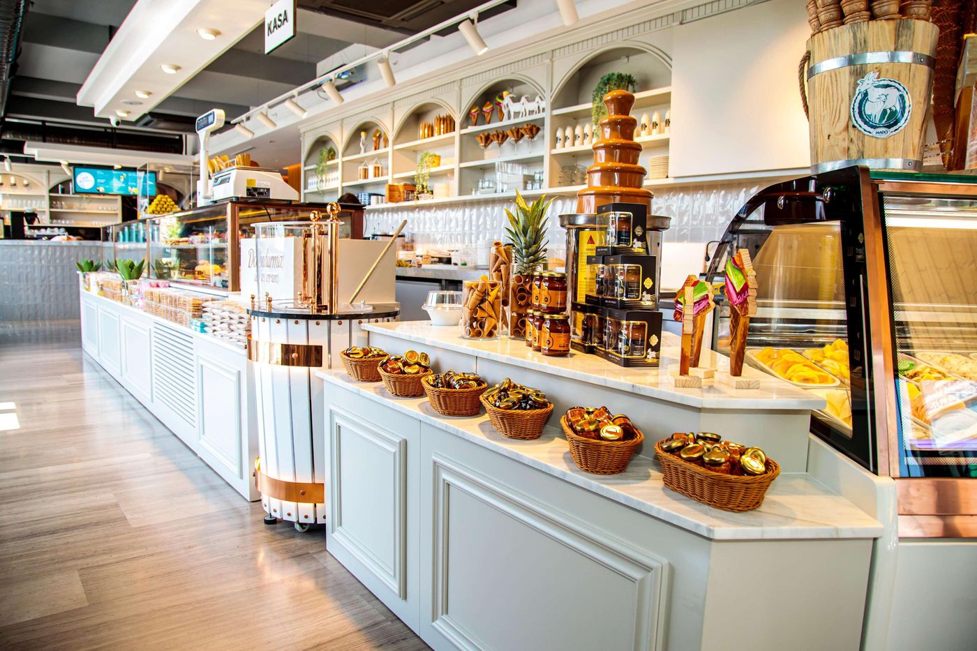 Dosso-Dossi-Hotels-Yenikapi-Bar-40
