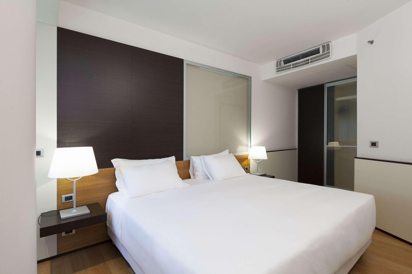 NH-Venezia-Laguna-Palace-Room-33