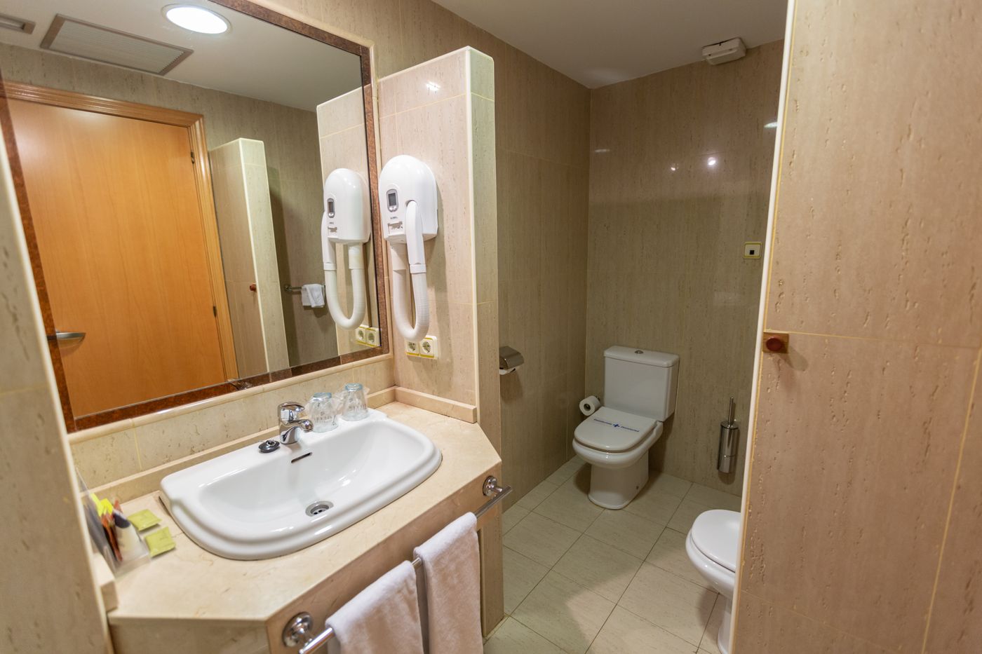 Ciudad de Cangas de Onis-Spain-CANGAS DE ONIS-Room-8