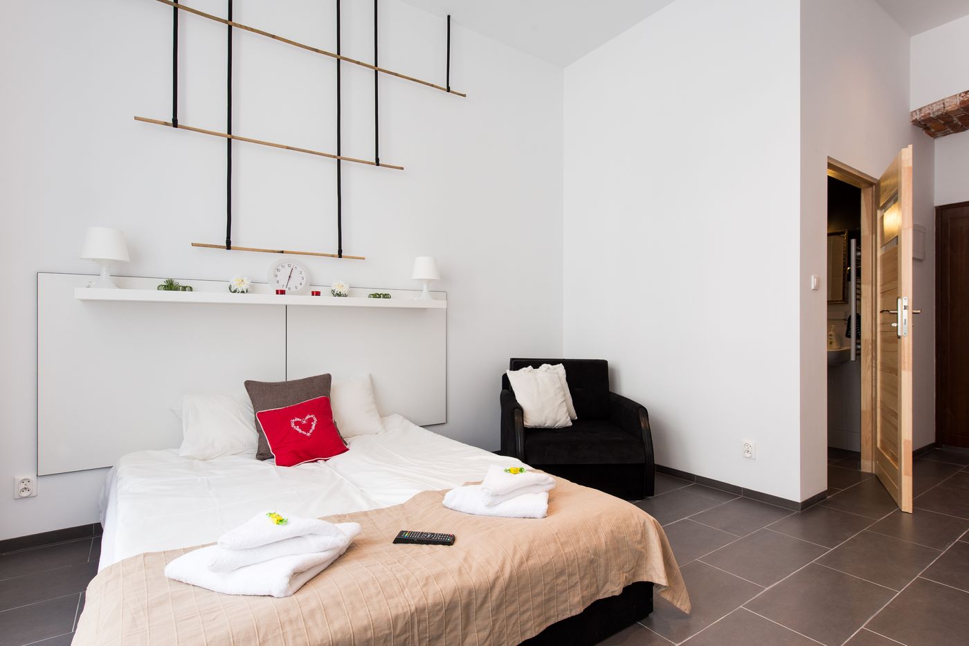 Happy-Tower-Krakow-Room-28