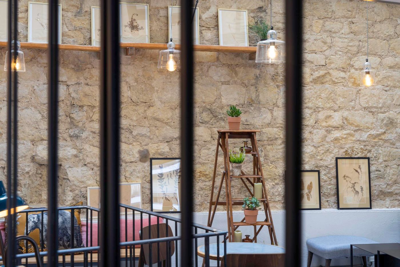 Maxim-Quartier-Latin-Lobby-17