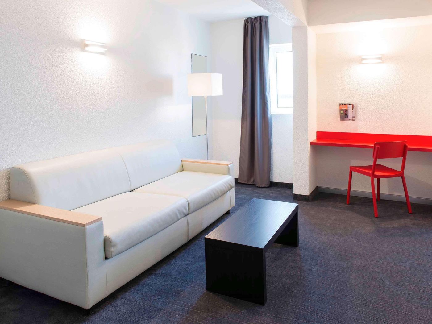 ibis-Styles-Cannes-Le-Cannet-Room-30