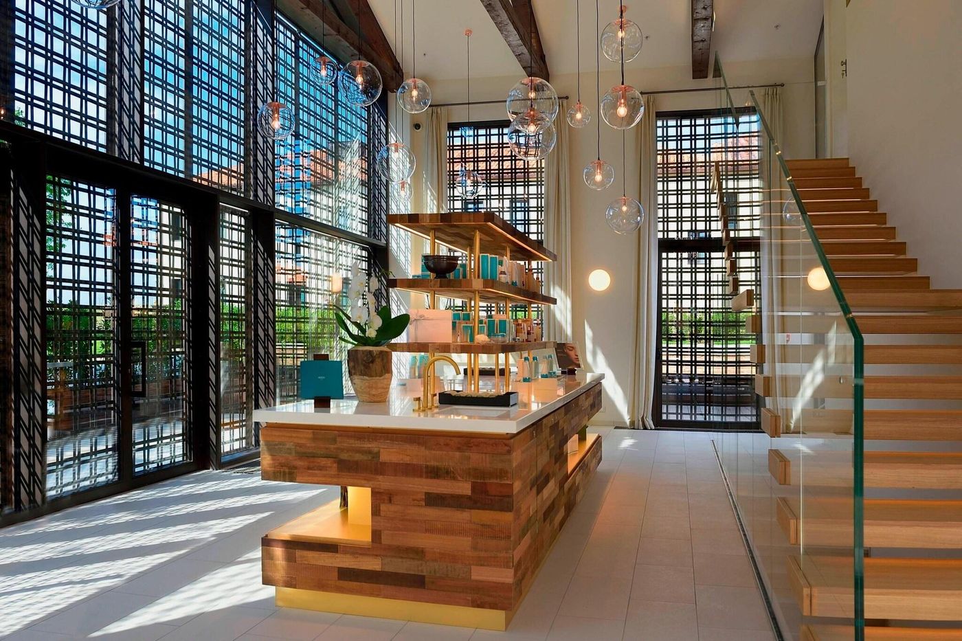 JW-Venice-Sports-and-Entertainment-21