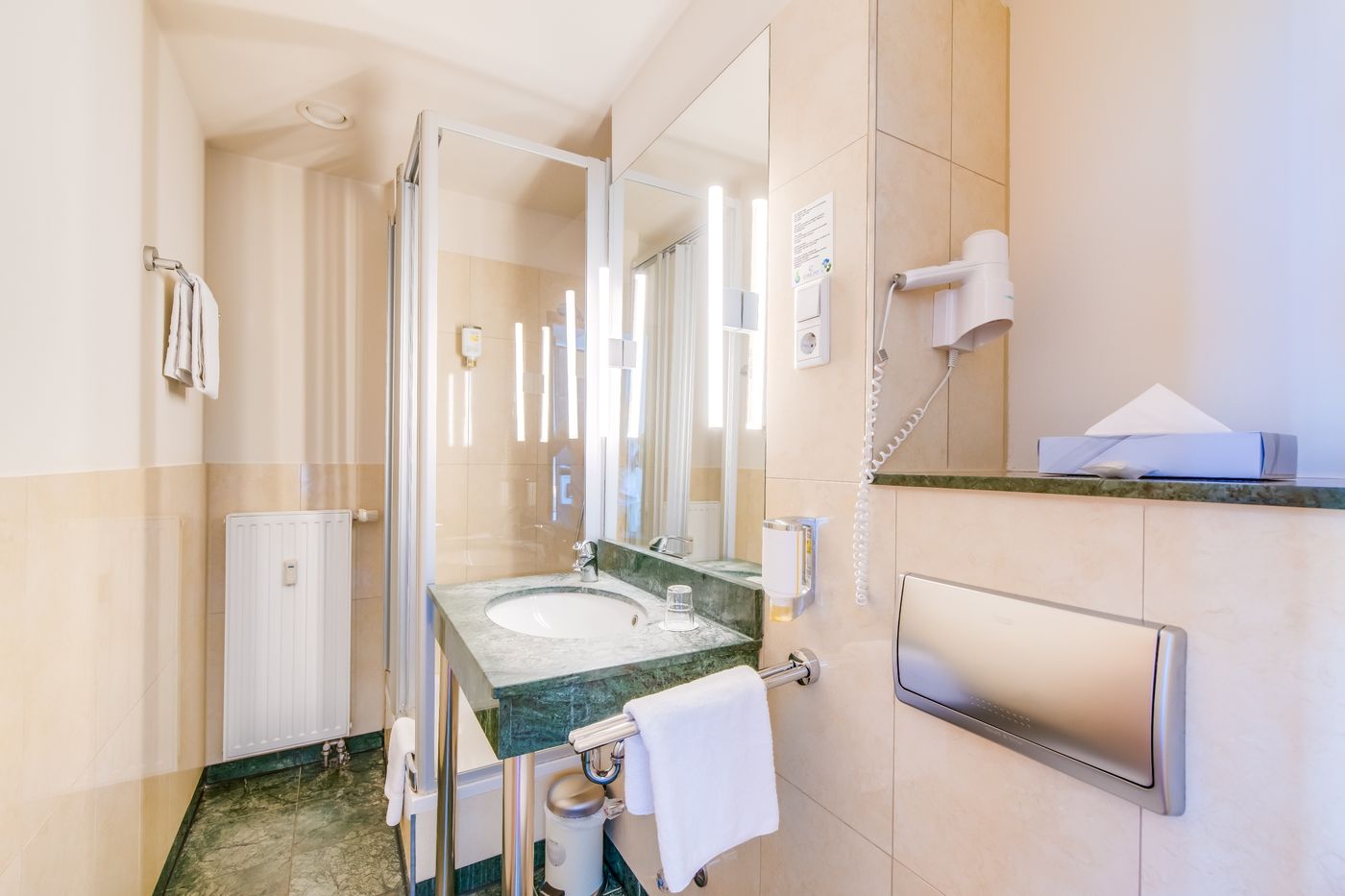 Come-Inn-Berlin-Kurfurstendamm-Opera-Room-25