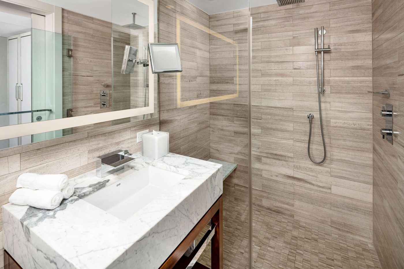 Hilton-Club-The-Quin-New-York-Room-43