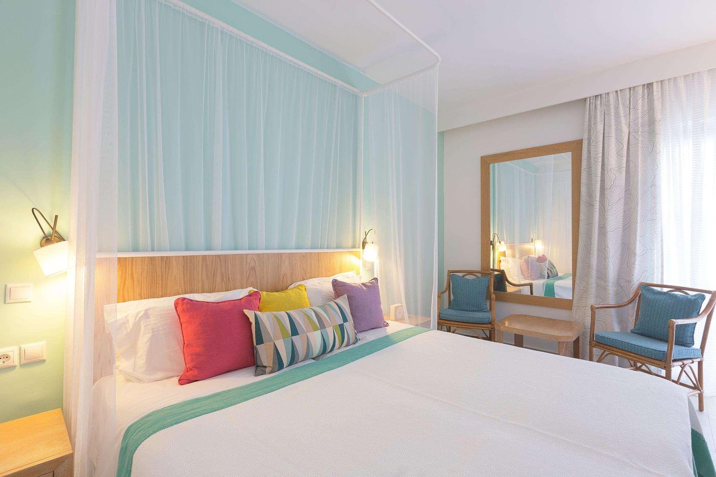 Eagles-Palace-Room-29