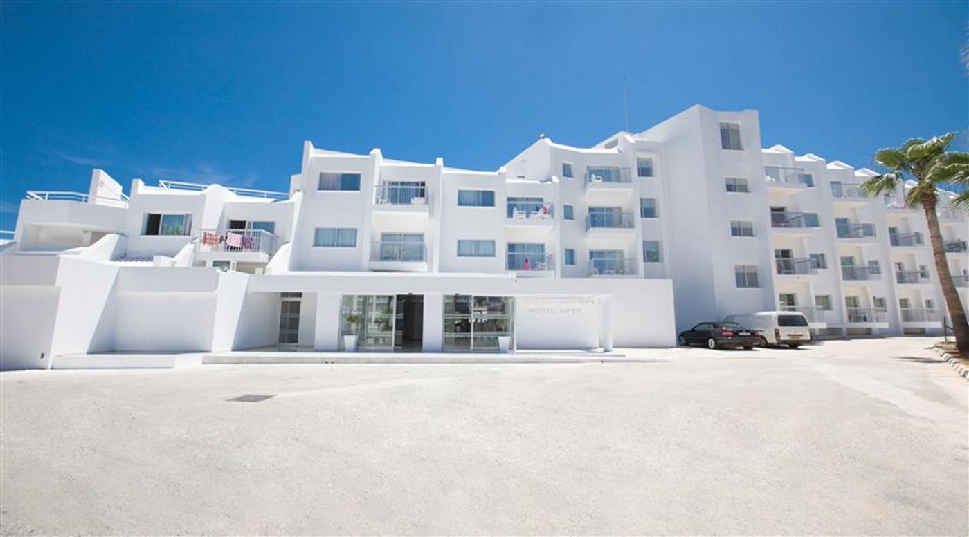 Papantonia Hotel And Apartments