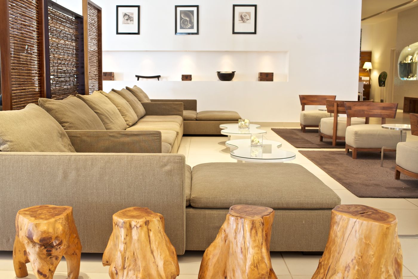 Napa-Mermaid-Hotel-Lobby-54