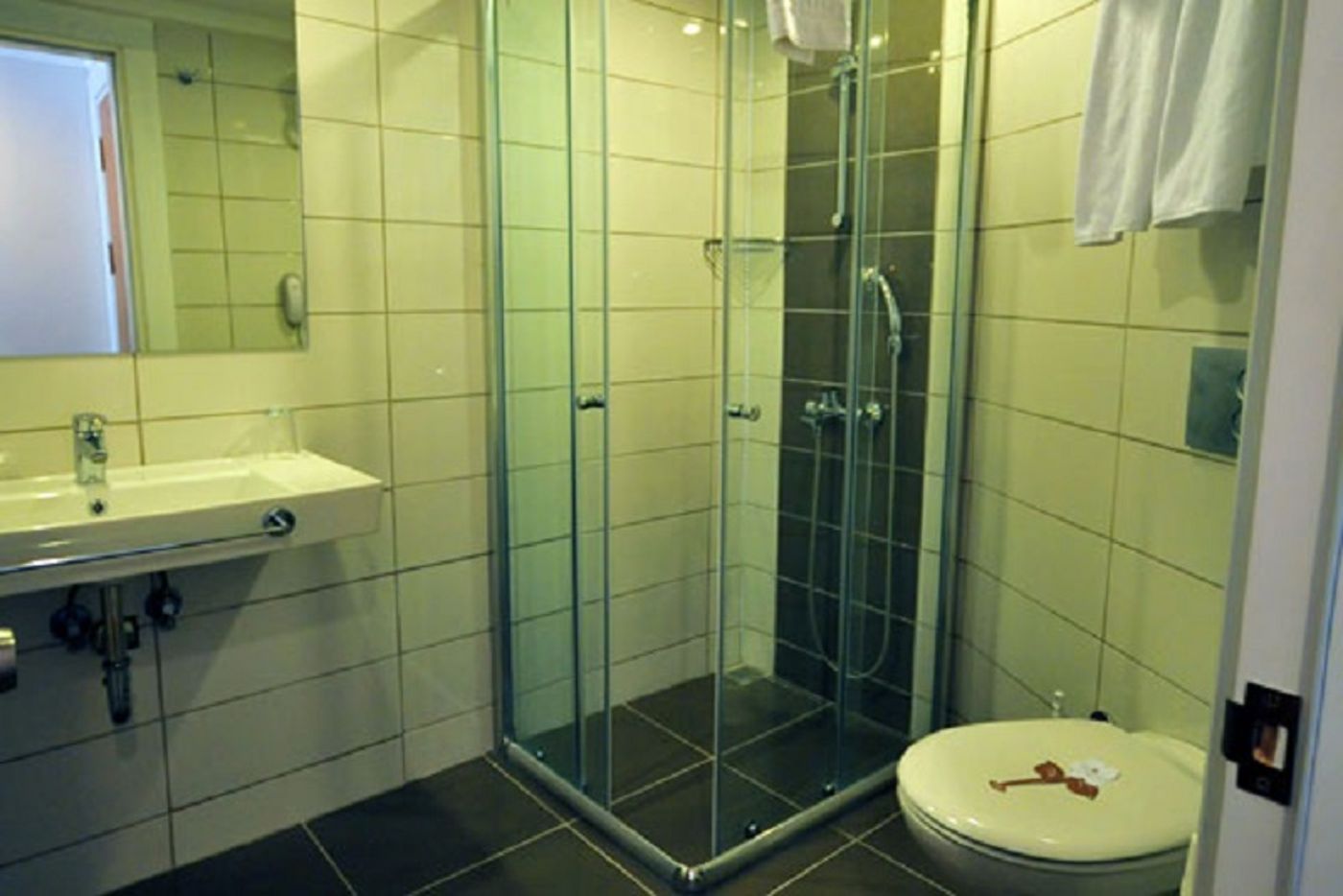 Annabella-Park-Hotel-Room-9