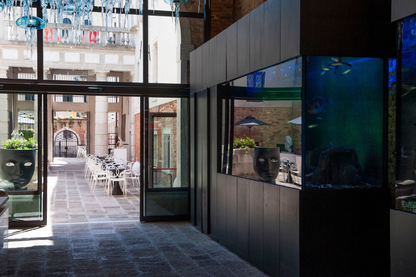 Hotel-Aquarius-Venice-Lobby-4