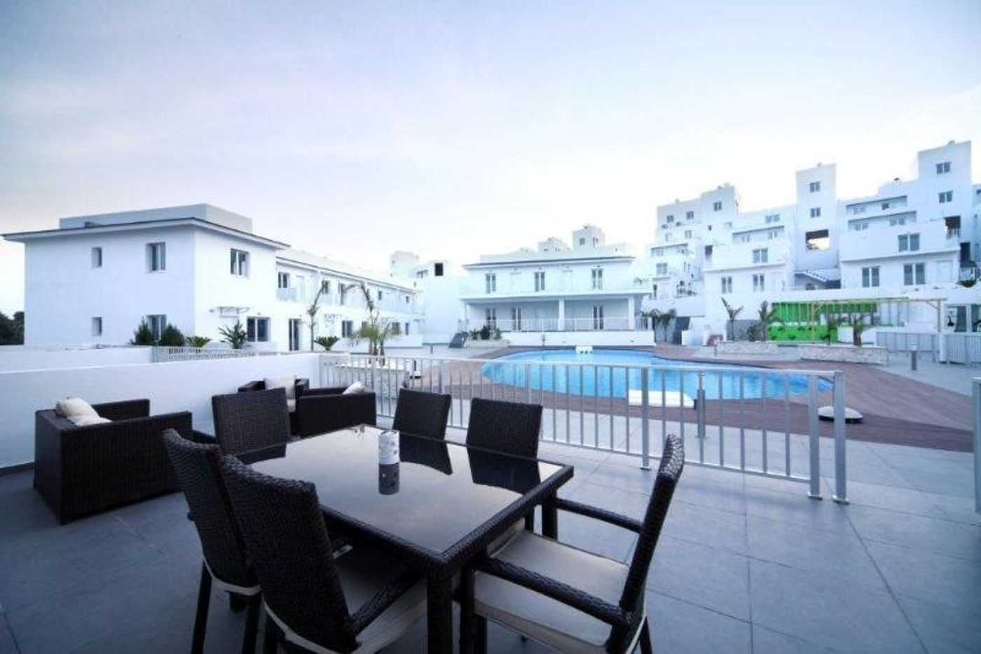 High-View-Garden-Apartment-Terrace-4