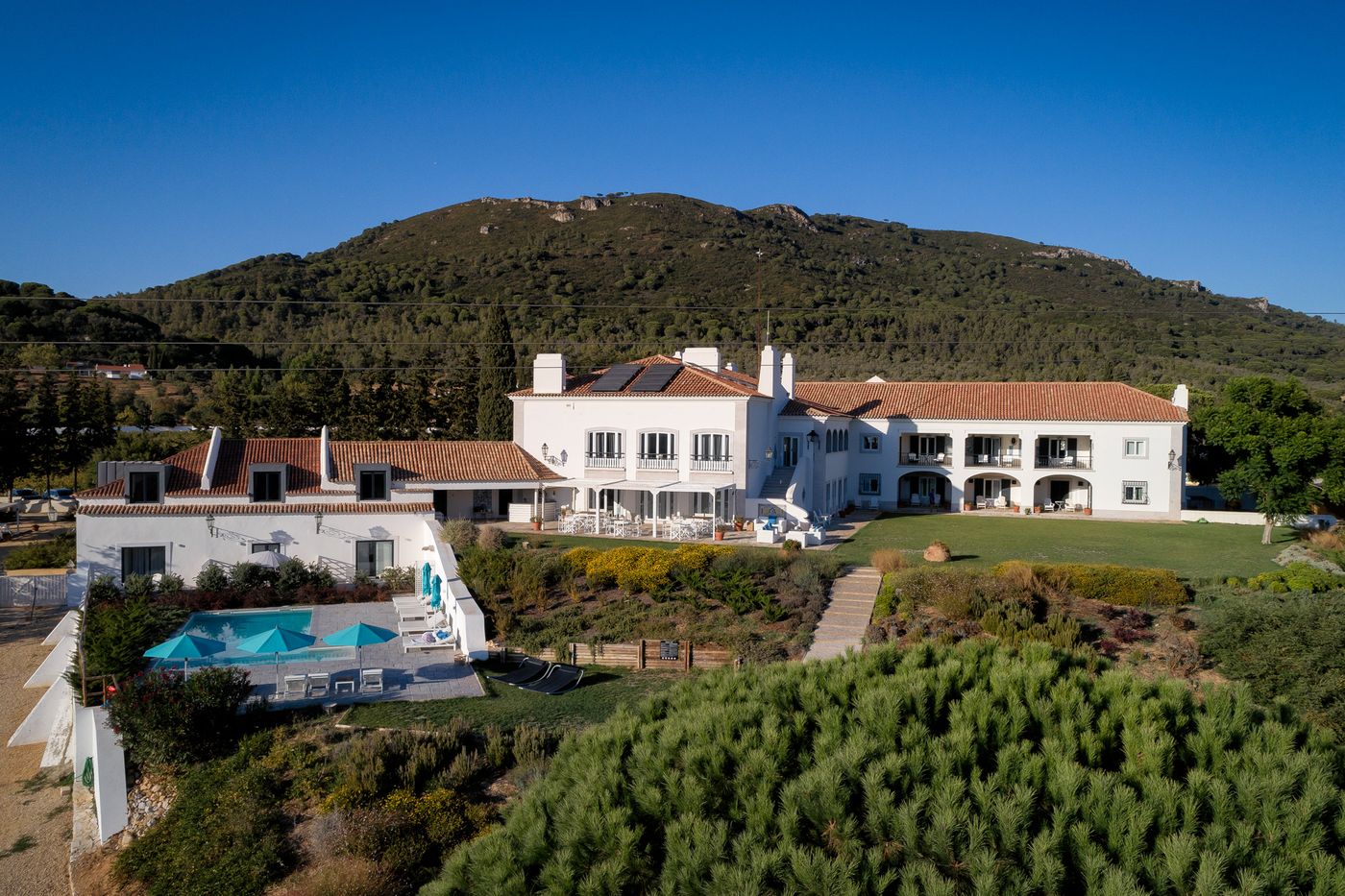 Casa-Palmela---Small-Luxury-Hotels---Villas-General-view-4