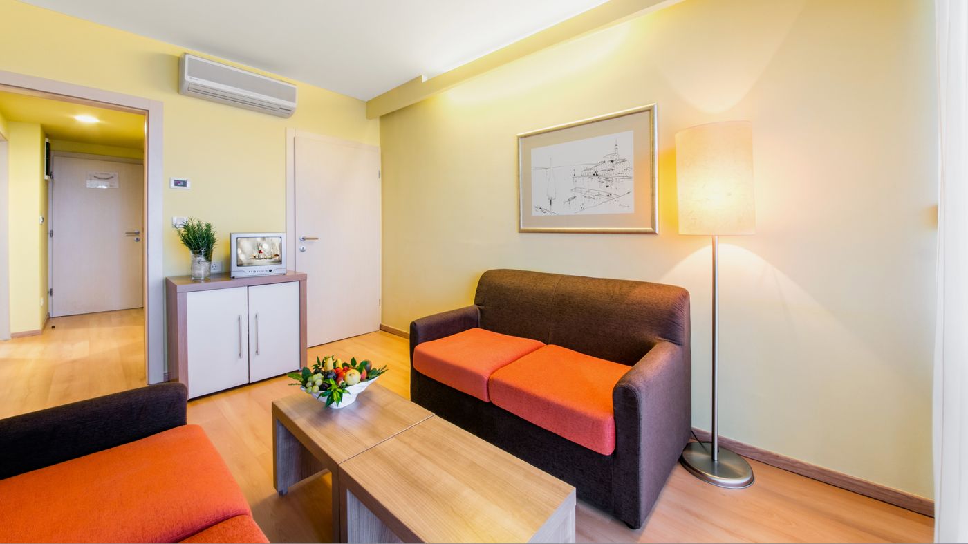 Hotel-Aurora-Room-24