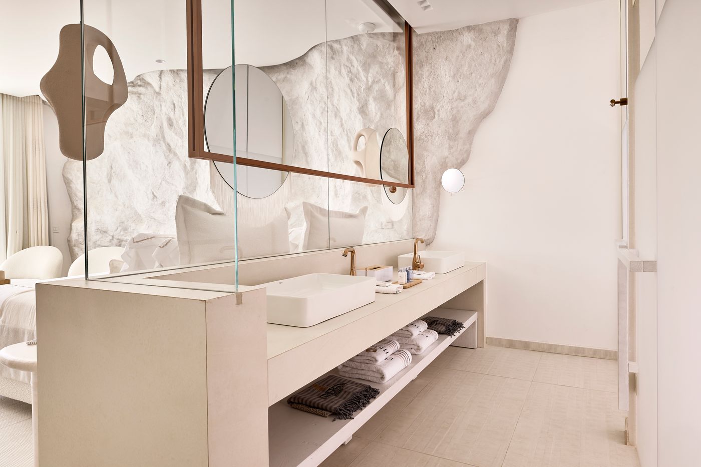 Ethereum-Mykonos-Room-13