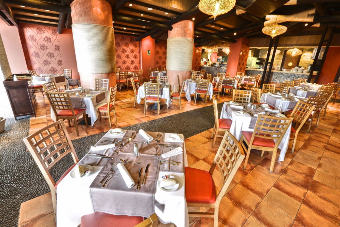 Holiday World Polynesia