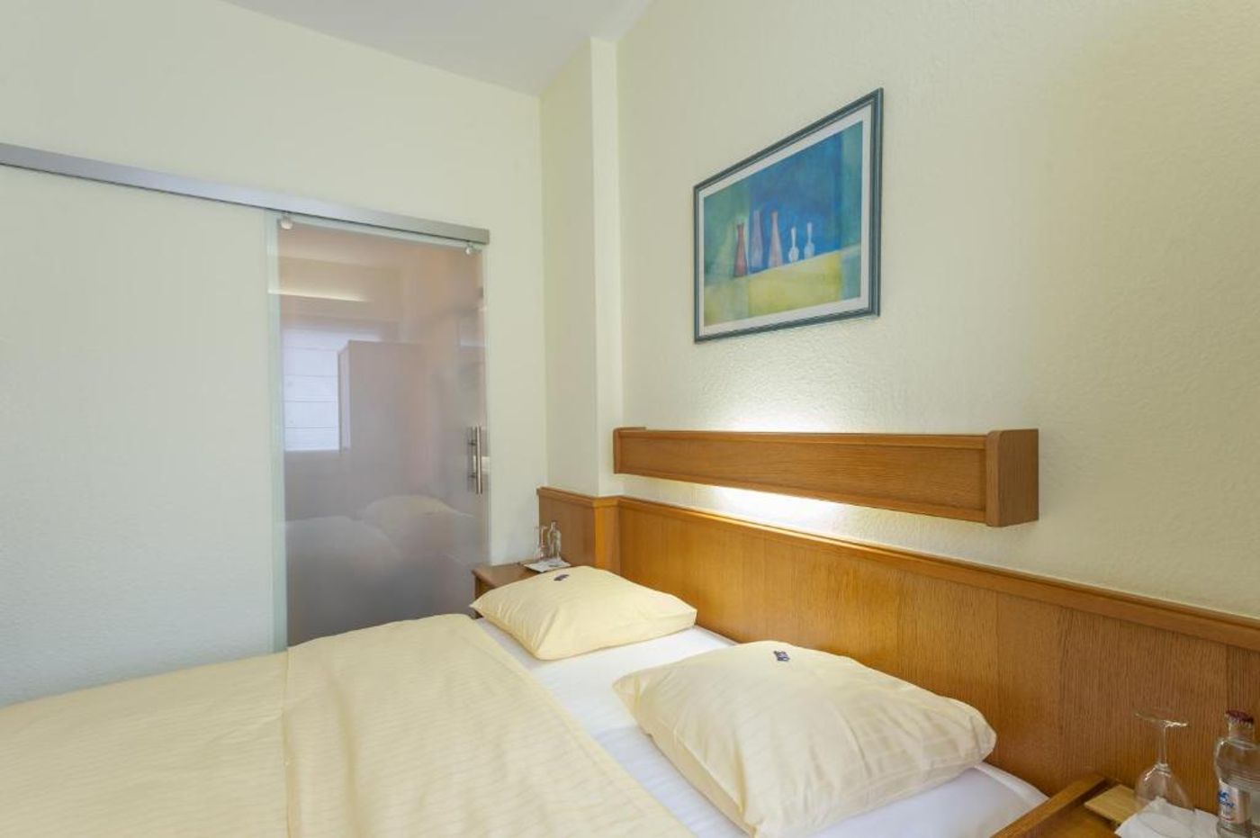 Logis-Hotel-Acacia-Room-8