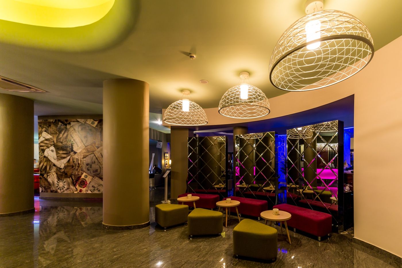 Cosmopolitan-Resort-Hotel-Lobby-30