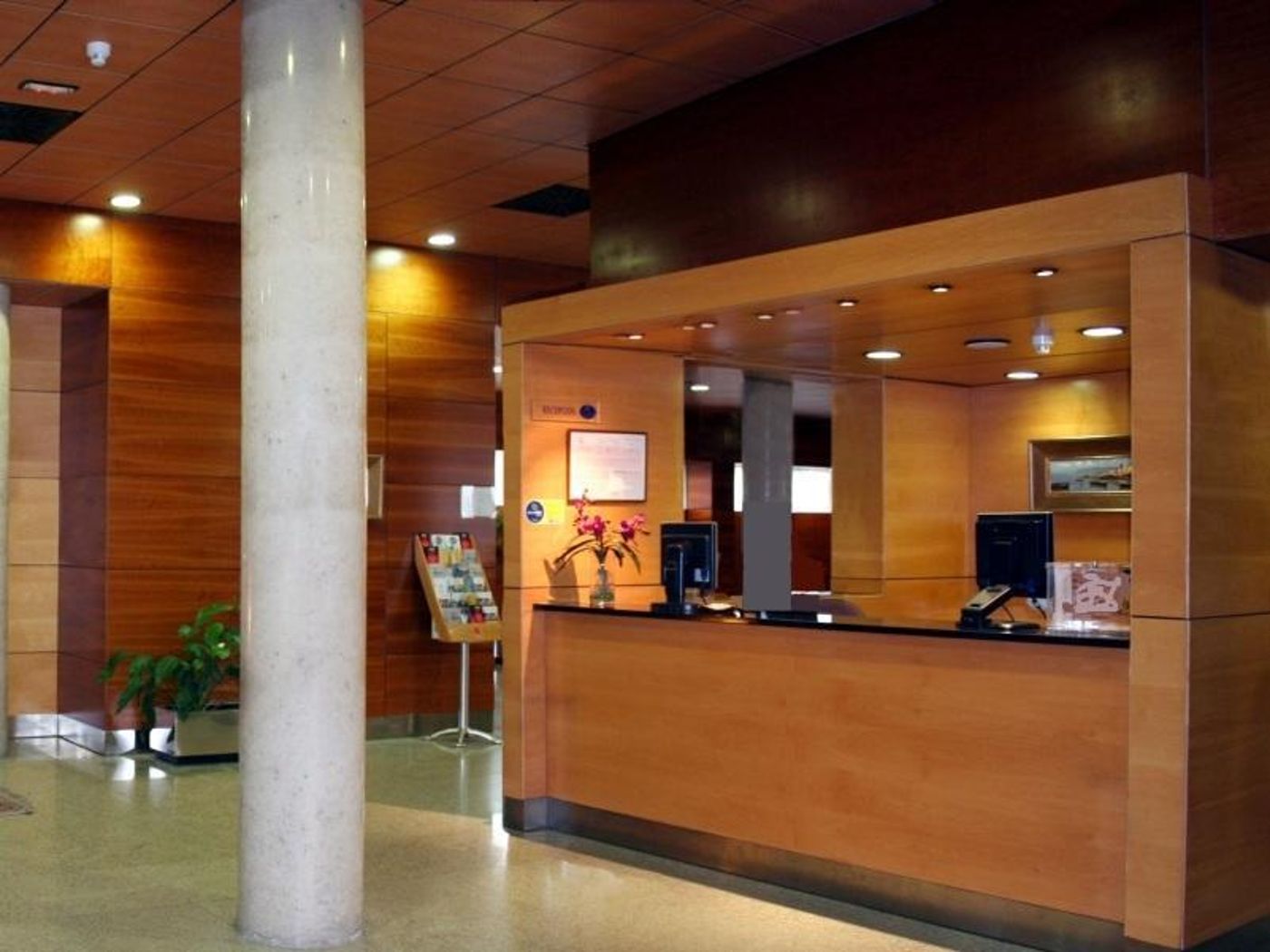 Eco-Via-Lusitana-Lobby-5