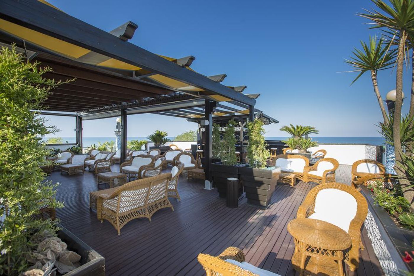 Ambassador-General-view-12