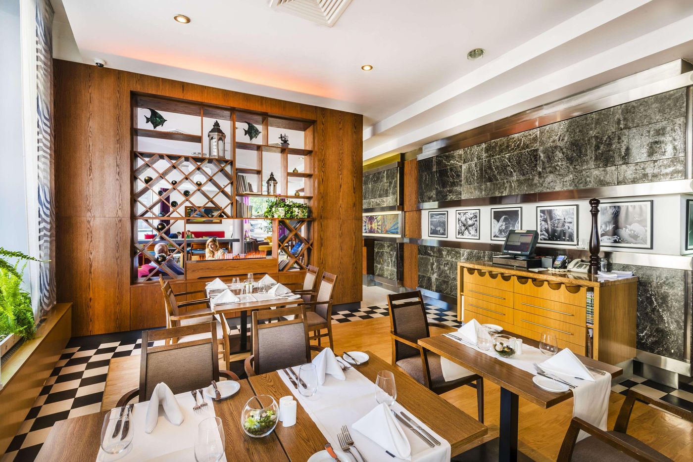 Radisson-Blu-Hotel-Krakow-Restaurant-18