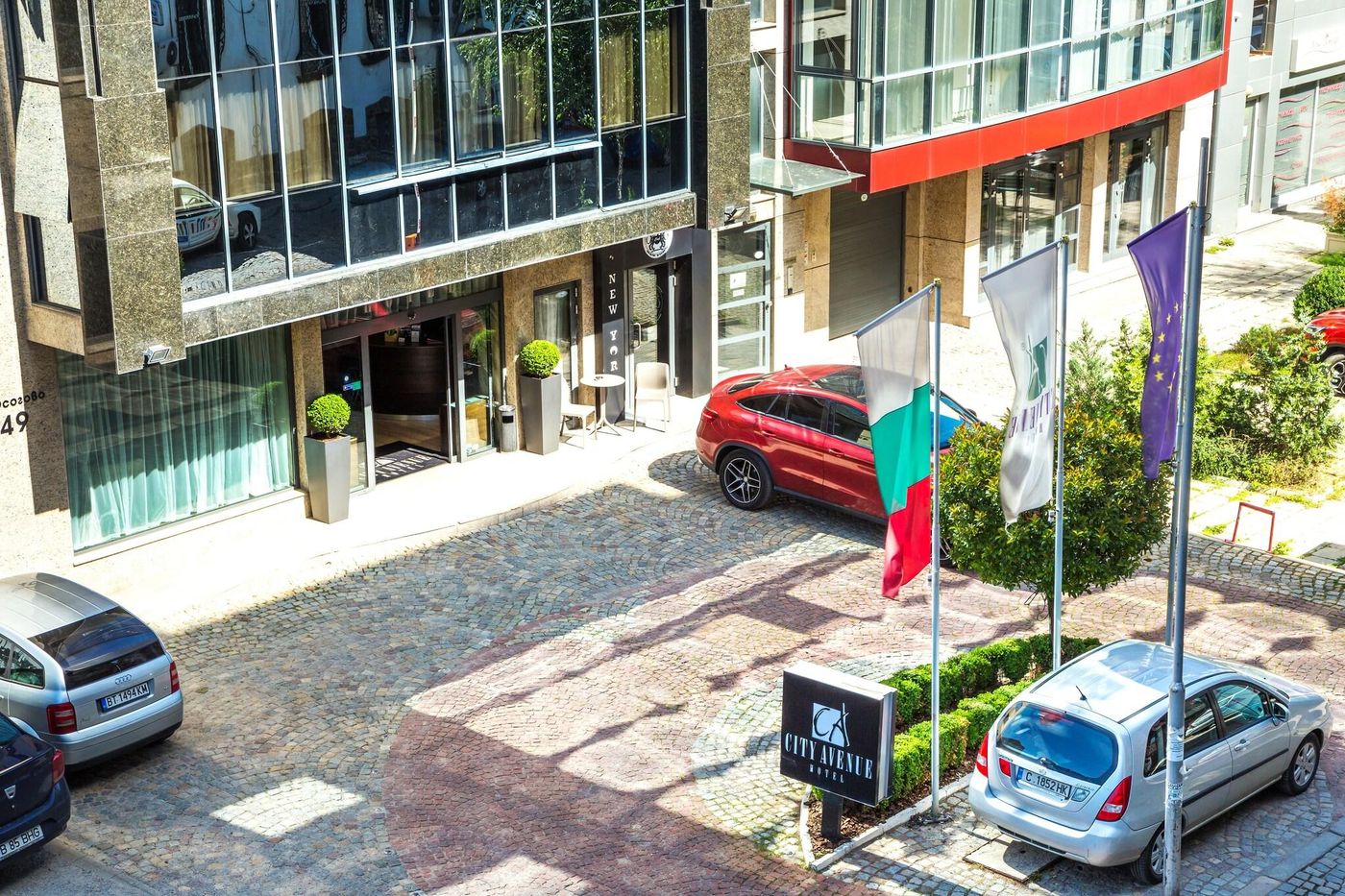 City Avenue Hotel by HMG-Bulgaria-SOFIA-General view-2