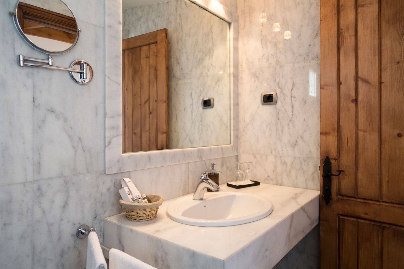 Melva-suite-hotel-Room-36