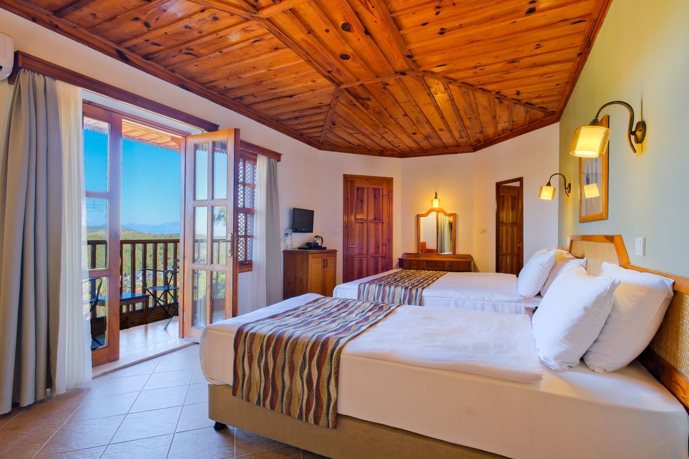 Montana-Pine-Room-17