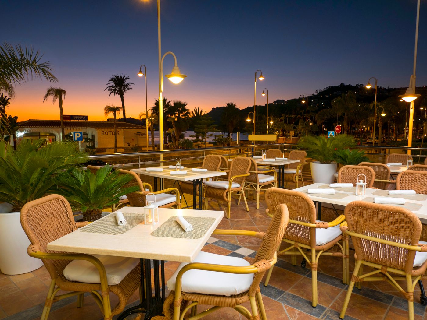 Helios-Costa-Tropical-Bar-7