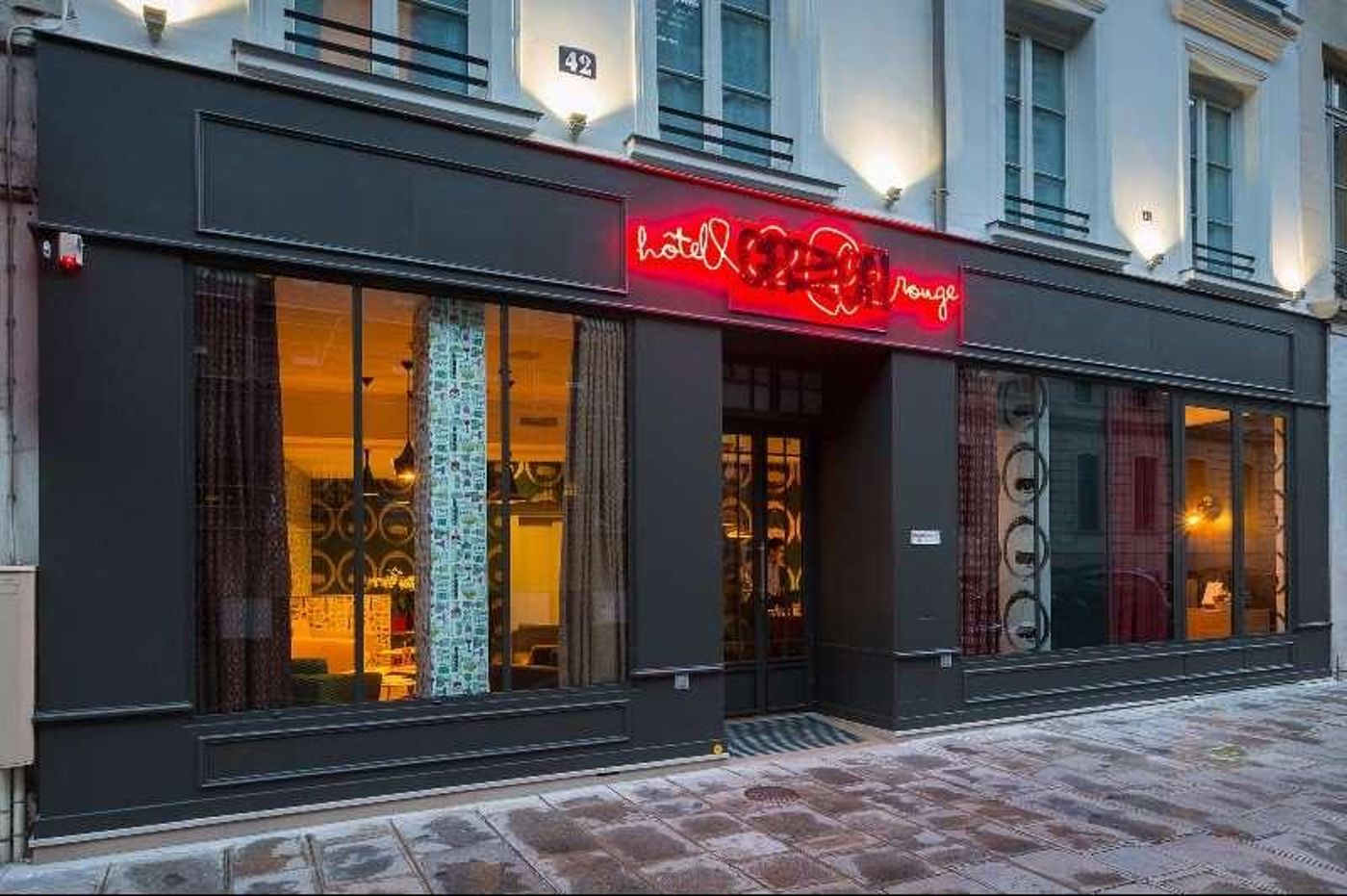 Crayon-Rouge-by-Elegancia-General-view-9