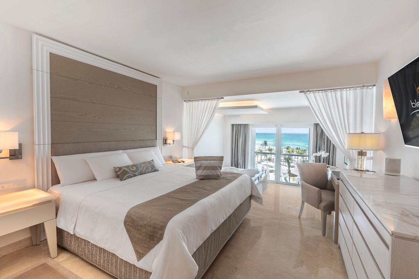 Le-Blanc-Spa-Resort-Room-19