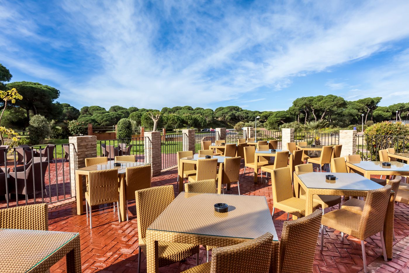 Barcelo-Punta-Umbria-Beach-Resort-Terrace-9