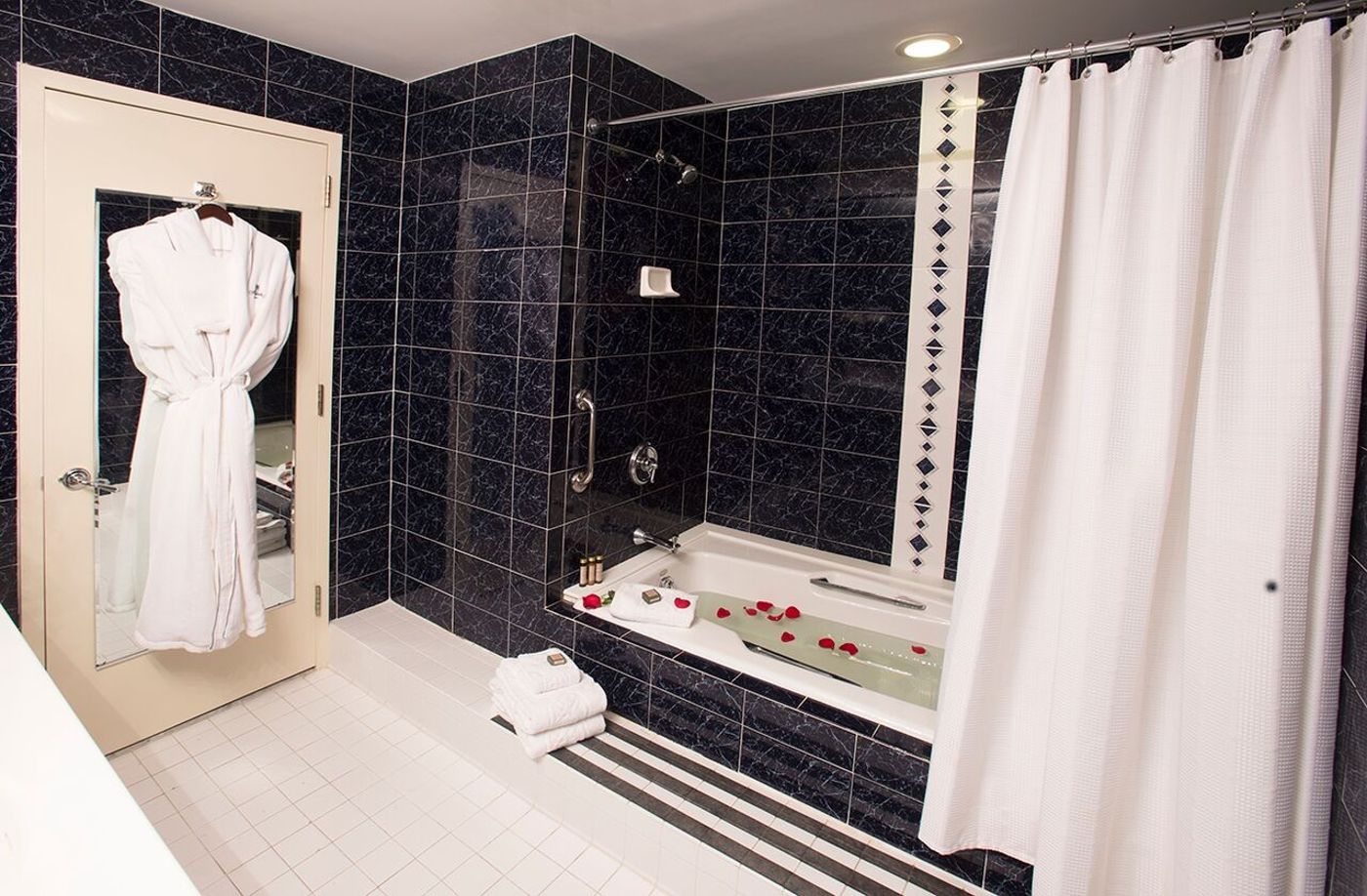 Fitzpatrick-Grand-Central-Room-18