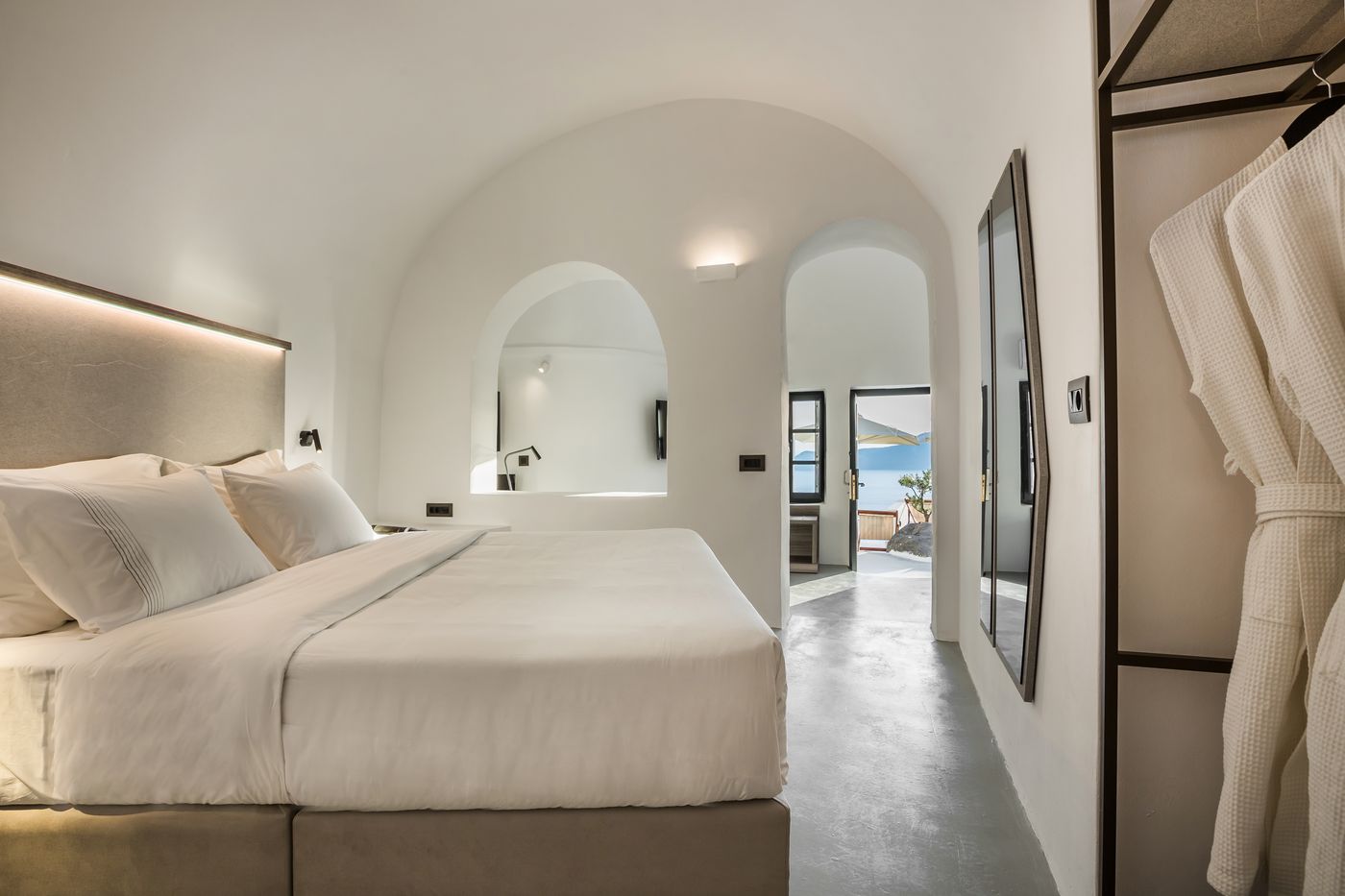 Sunrocks-Santorini---Adults-Only-Room-12