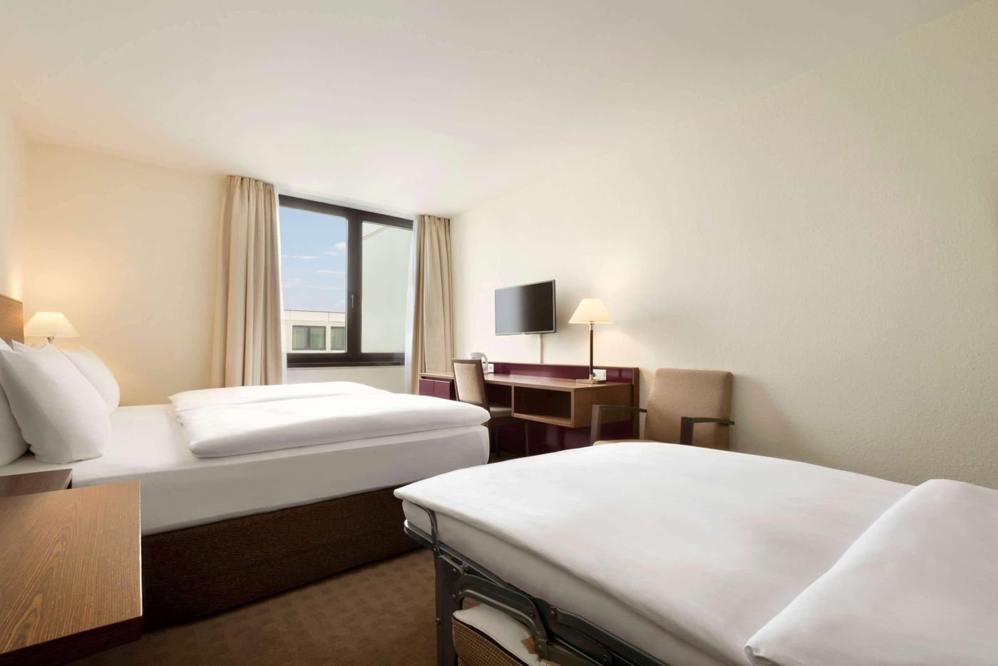 Ramada By Wyndham Nuernberg Parkhotel-Germany-Nurnberg-Room-5