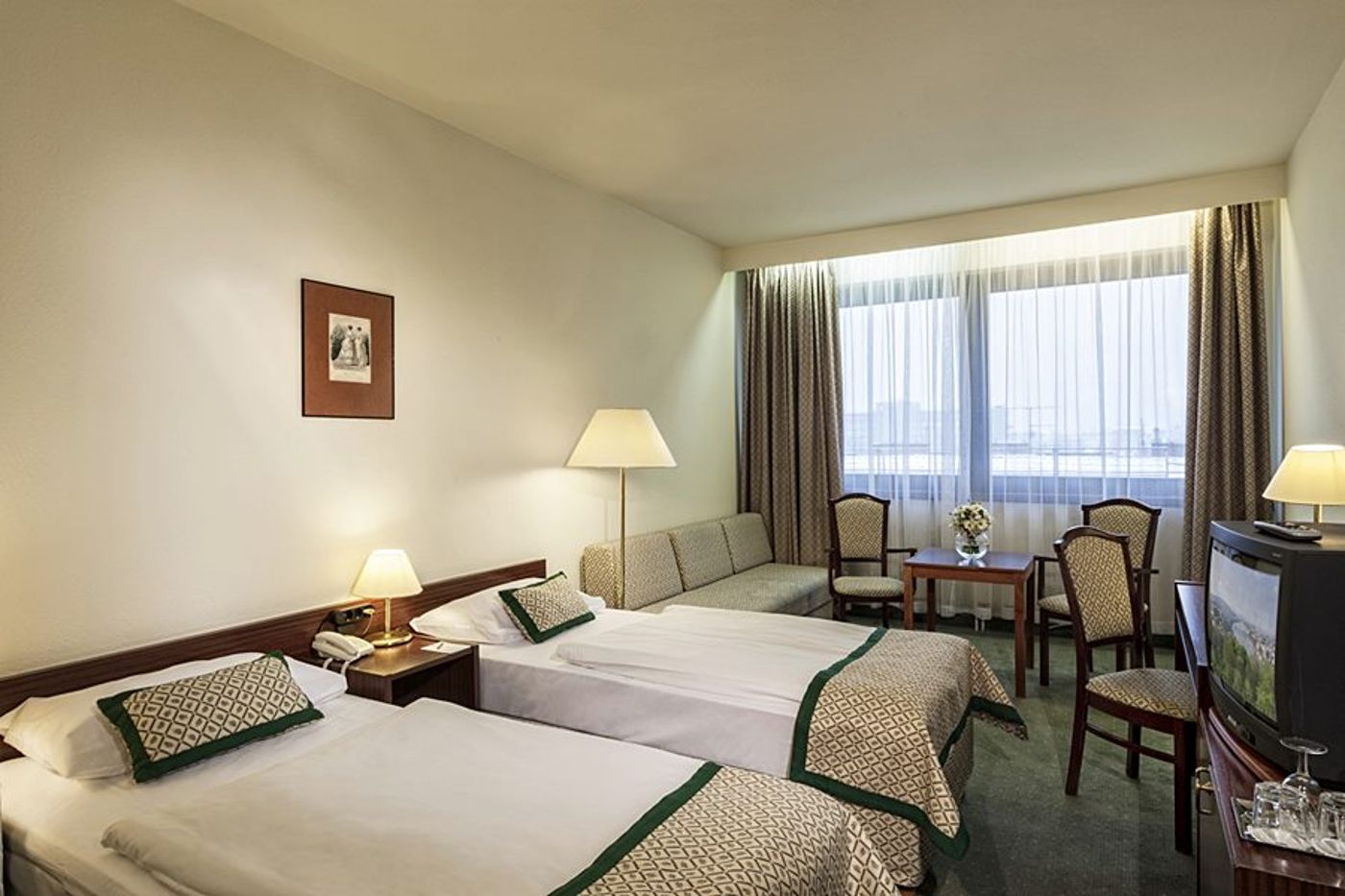 Danubius-Hotel-Hungaria-City-Center-General-view-12