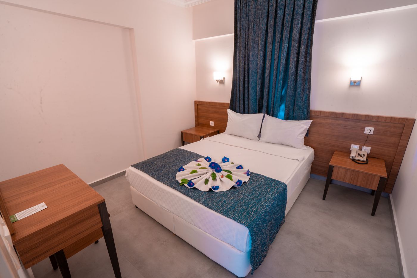 Alenz-Suite-Hotel-Room-17