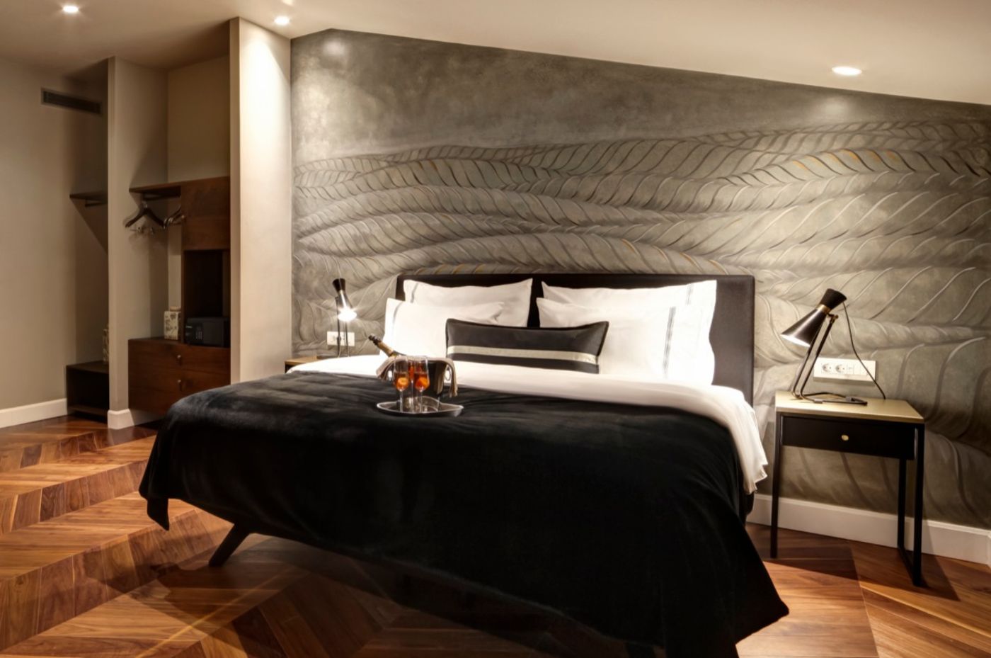 39-KalamIs-Marina-Hotel-Room-40