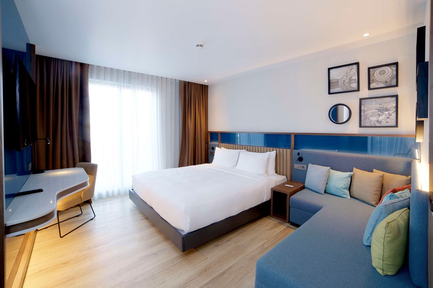 Hampton-by-Hilton-Istanbul-Old-City-Room-30