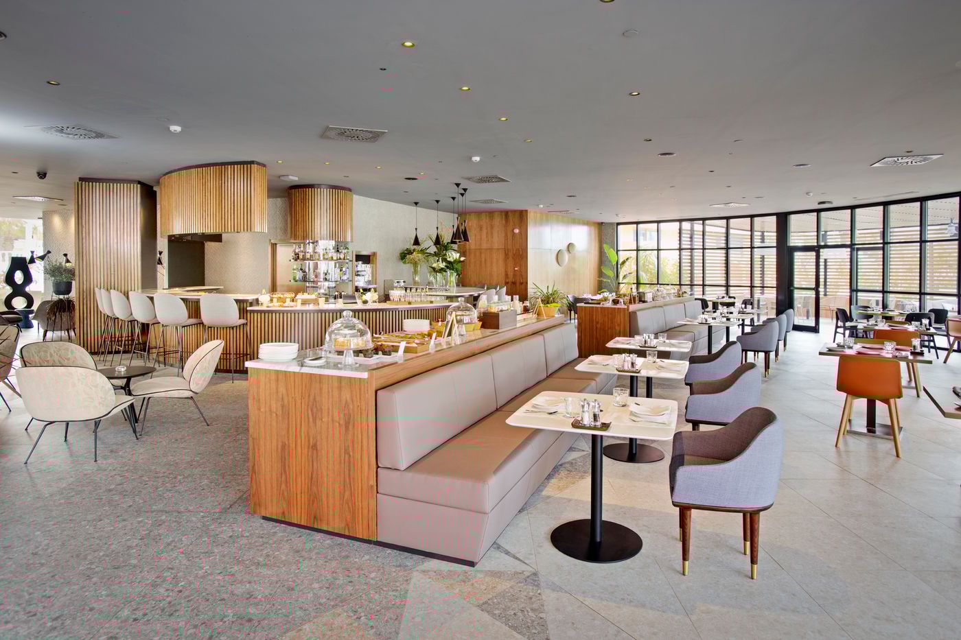 Hotel-Sir-Anthony-Bar-26