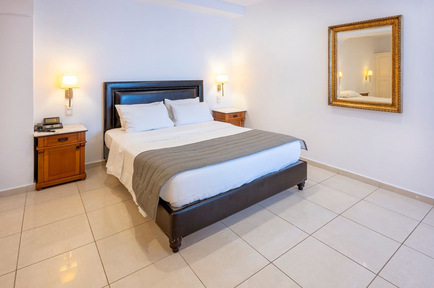 SMY-Mediterranean-White---Adults-Only-Room-47