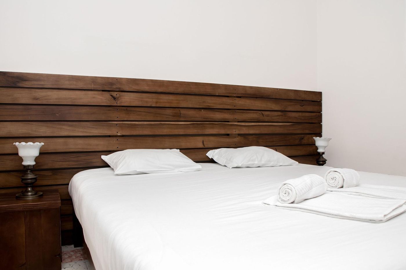 Sant-Jordi-Hostels-Lisbon-Room-37